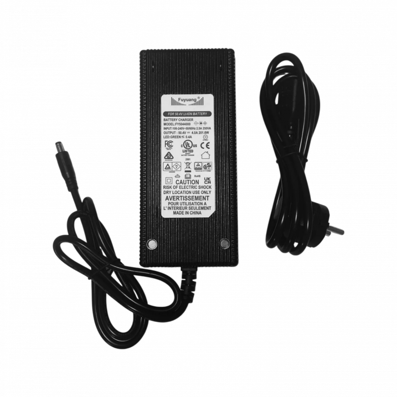 Cargador 4A - 50,4V para Skateboard eléctrico Xplorer V2 - Evo-Spirit