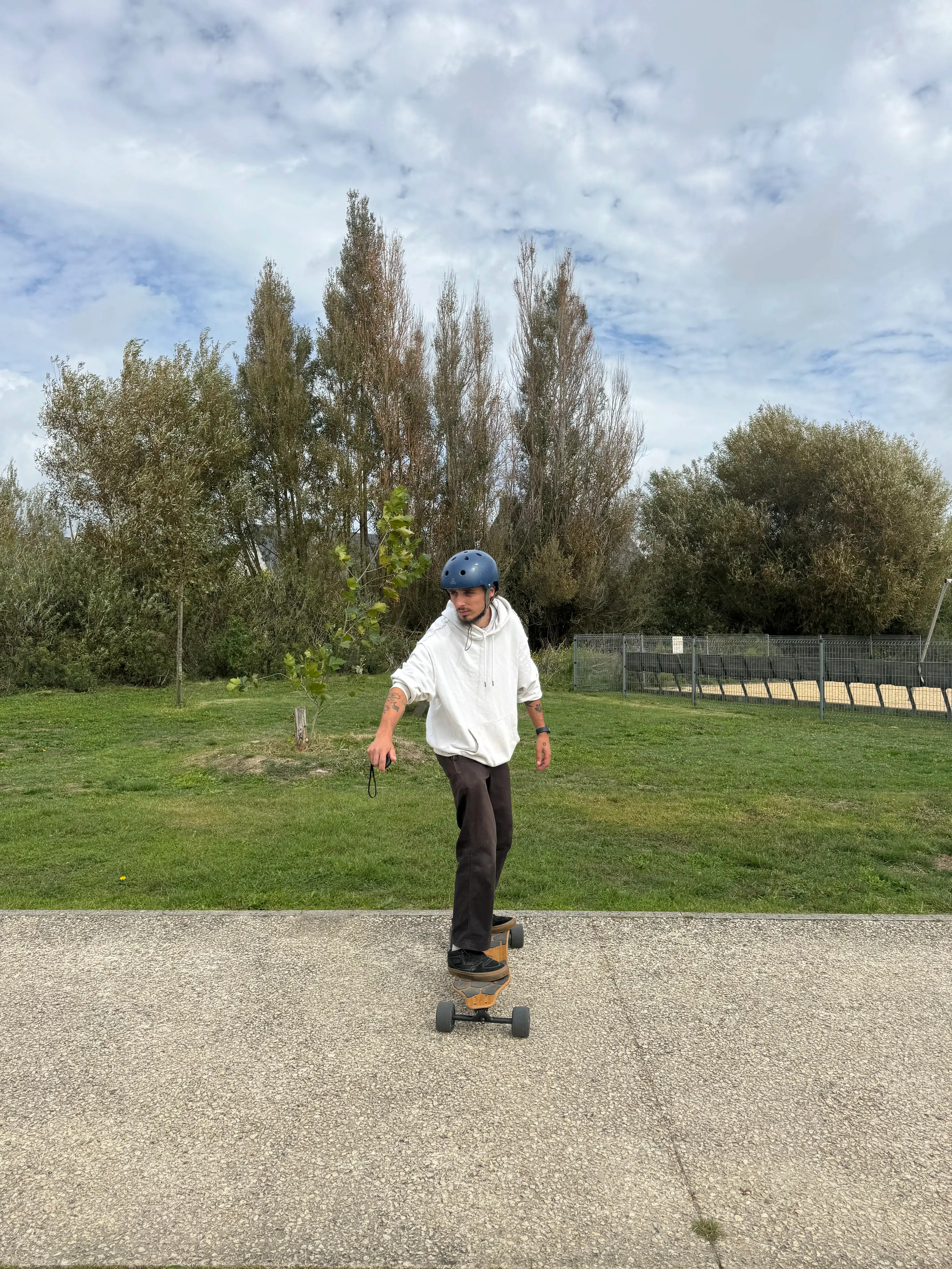 Girar en skate eléctrico