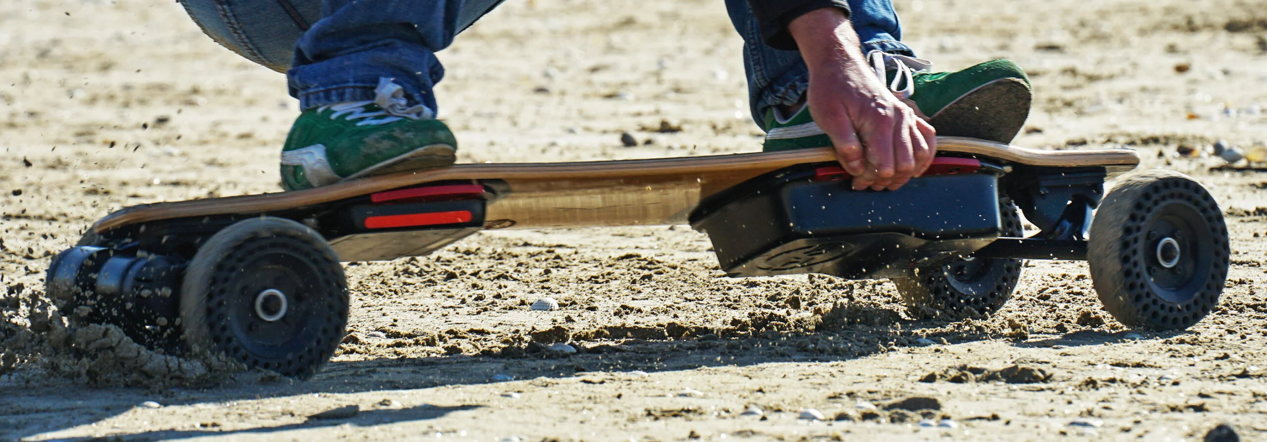 Comment régler les trucks d'un skate électrique Réglage des trucks sur un skate électrique